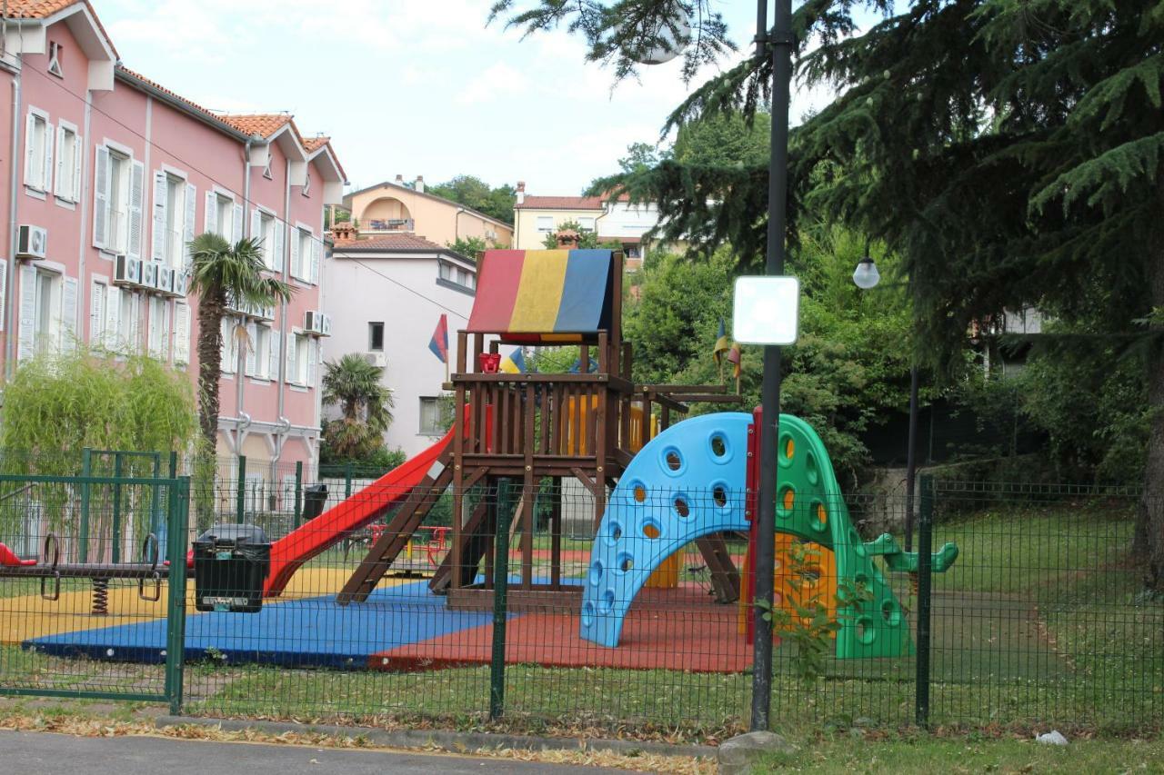 Appartement Apartmajsko Naselje Zusterna à Koper Extérieur photo